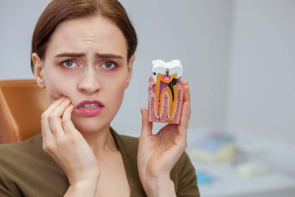 are-dental-implants-painful