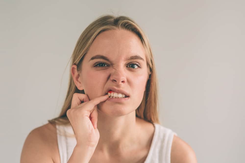 How to Stop Bleeding Gums